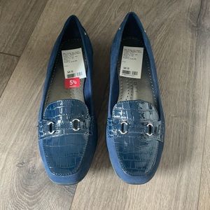 New Without Tags - Brand New - Karen Scott Navy Blue Loafers Size 5.5